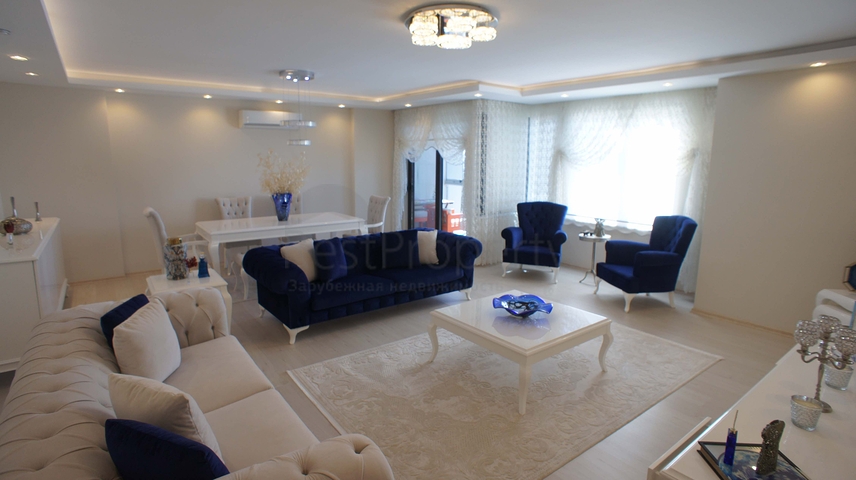 Vierzimmerwohnung mit Meerblick im Stadtteil Kestel