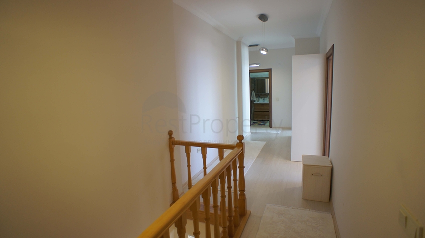 Vierzimmerwohnung mit Meerblick im Stadtteil Kestel