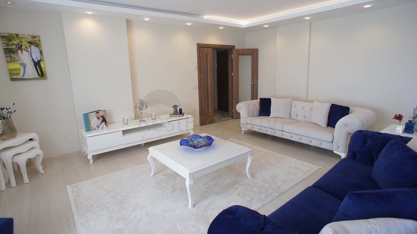 Vierzimmerwohnung mit Meerblick im Stadtteil Kestel