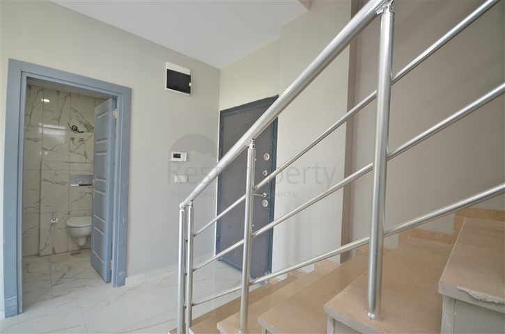 Geräumiges 3+1 Penthouse mit Meer- und Bergblick