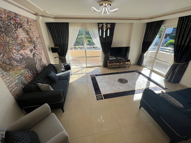 2+1 Apartment mit zwei Schlafzimmern in Mahmutlar