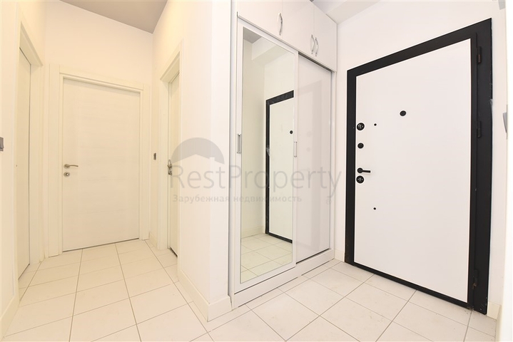 2+1 Wohnung mit Möbeln und Geräten in einem neuen Komplex im Stadtteil Injecum 