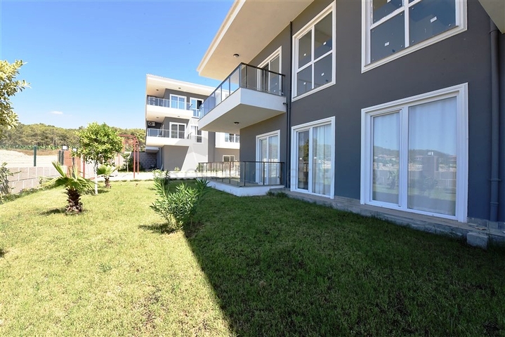 2+1 Wohnung mit Möbeln und Geräten in einem neuen Komplex im Stadtteil Injecum 