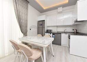 2+1 Wohnung mit Möbeln und Geräten in einem neuen Komplex im Stadtteil Injecum 