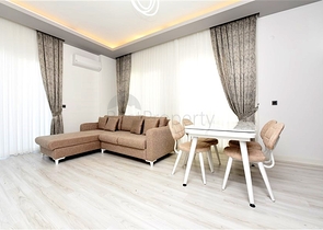 2+1 Wohnung mit Möbeln und Geräten in einem neuen Komplex im Stadtteil Injecum 