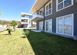 2+1 Wohnung mit Möbeln und Geräten in einem neuen Komplex im Stadtteil Injecum 