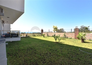 2+1 Wohnung mit Möbeln und Geräten in einem neuen Komplex im Stadtteil Injecum 