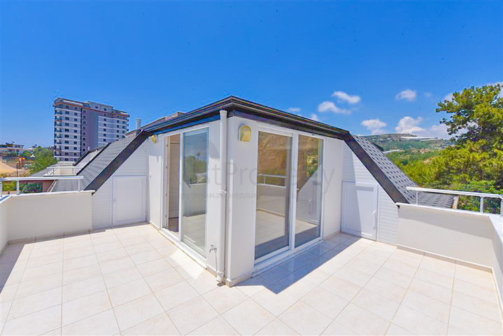 Großes 4+1 Penthouse von 165 m2