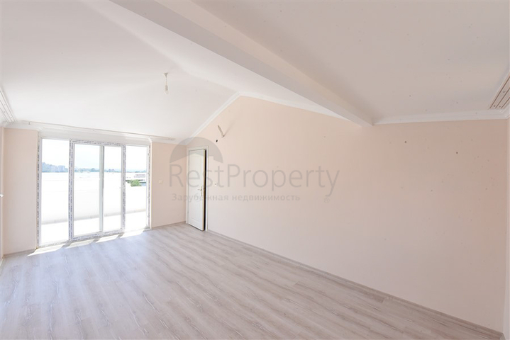 Großes 4+1 Penthouse von 165 m2