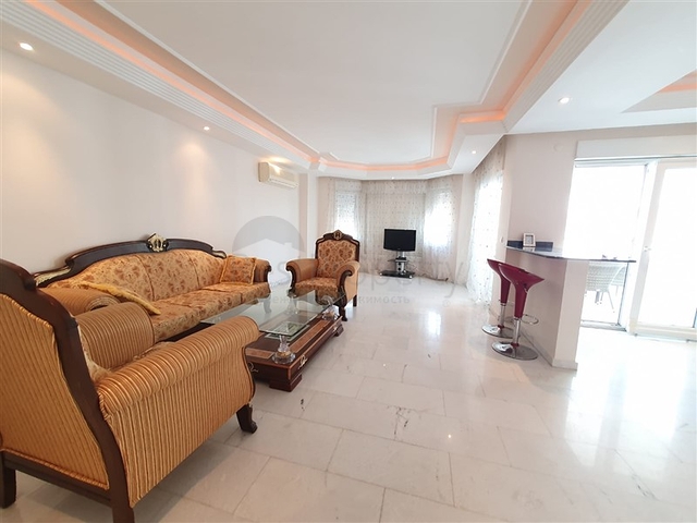 2+1 Wohnung an der ersten Küste in Tosmur