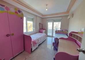 2+1 Wohnung an der ersten Küste in Tosmur