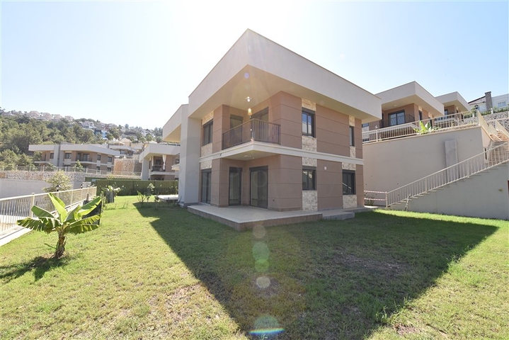 3+1 Villa in der grünen Gegend von Kargicak