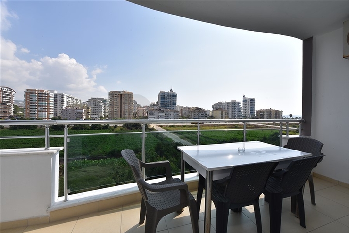 Geräumige Wohnung in unmittelbarer Nähe zum Meer in einer gemütlichen Gegend von Kestel