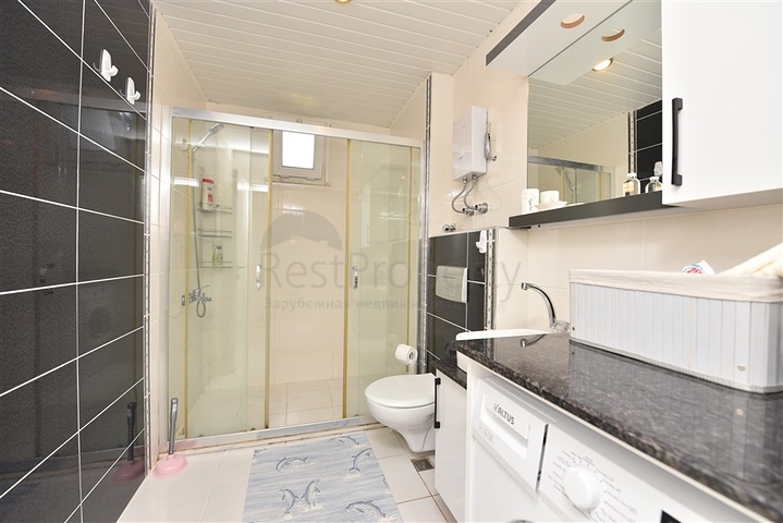 Geräumige Wohnung in unmittelbarer Nähe zum Meer in einer gemütlichen Gegend von Kestel