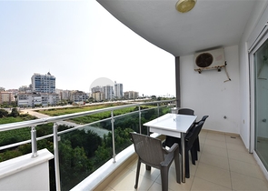 Geräumige Wohnung in unmittelbarer Nähe zum Meer in einer gemütlichen Gegend von Kestel