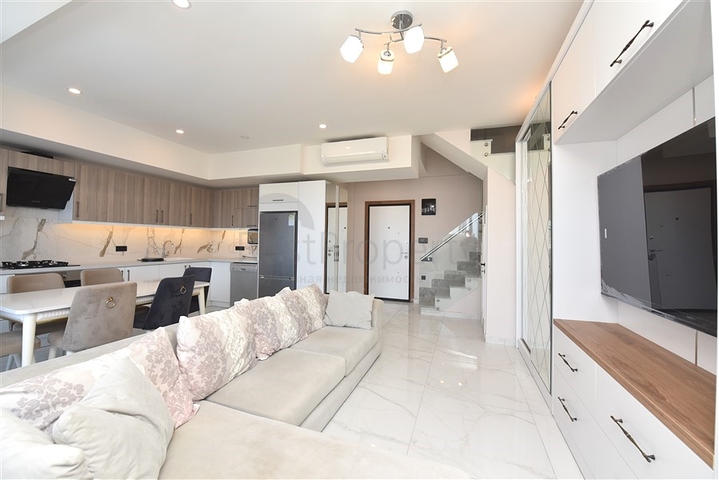 Schickes Penthouse mit 2+1 Grundriss auf Cleopatra