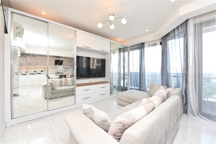 Schickes Penthouse mit 2+1 Grundriss auf Cleopatra