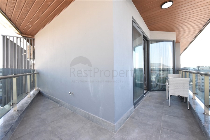 Schickes Penthouse mit 2+1 Grundriss auf Cleopatra