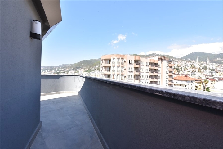 Schickes Penthouse mit 2+1 Grundriss auf Cleopatra