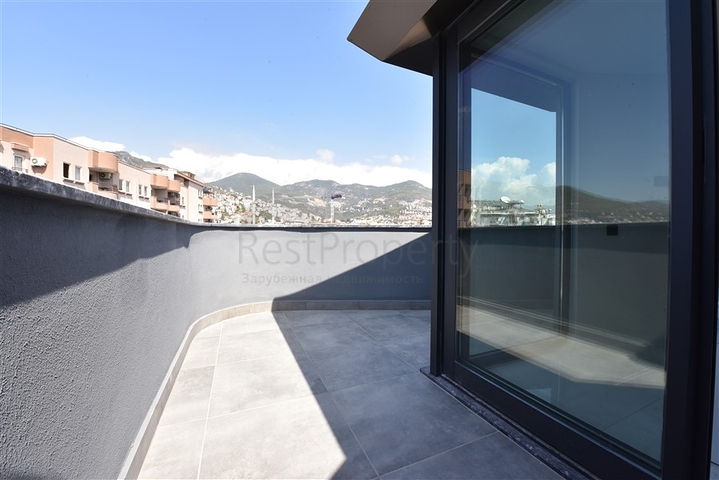 Schickes Penthouse mit 2+1 Grundriss auf Cleopatra