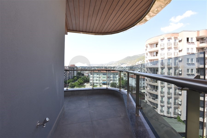 Schickes Penthouse mit 2+1 Grundriss auf Cleopatra