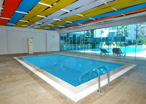 2+1 Wohnung mit separater Küche 125 m vom Meer entfernt im Stadtteil Mahmutlar