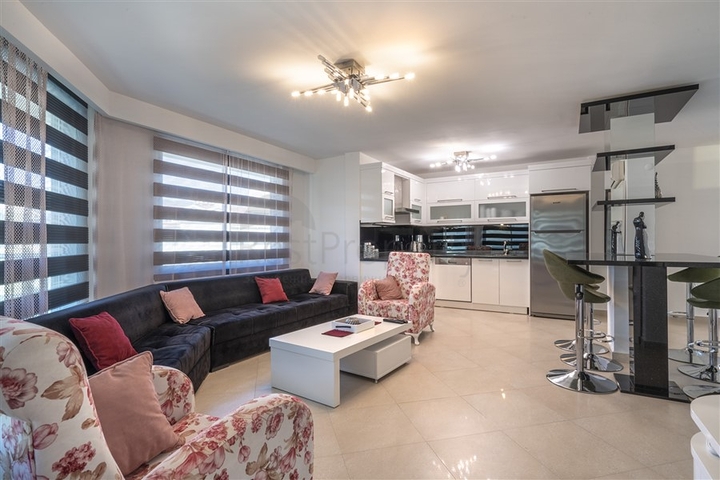 Apartment 4+1 für die türkische Staatsbürgerschaft in Oba 