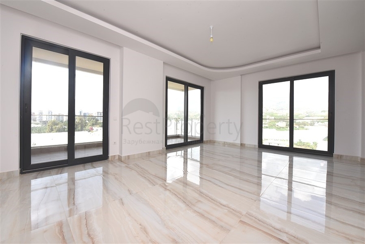 Geräumiges Penthouse mit fünf Schlafzimmern