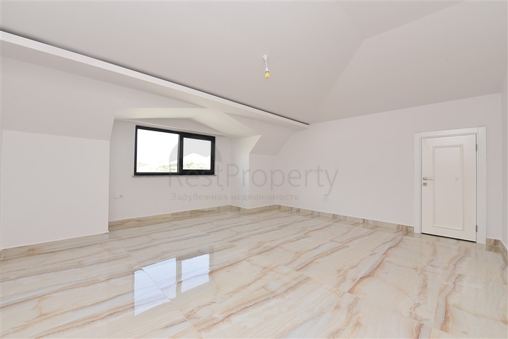 Geräumiges Penthouse mit fünf Schlafzimmern