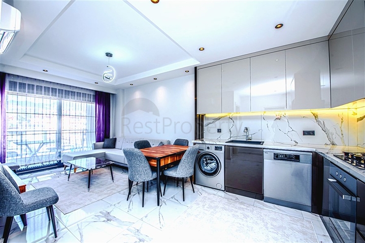 1+1 Wohnung in einem schicken Komplex im Stadtteil Oba