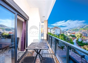 1+1 Wohnung in einem schicken Komplex im Stadtteil Oba