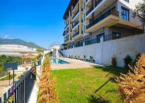 1+1 Wohnung in einem schicken Komplex im Stadtteil Oba