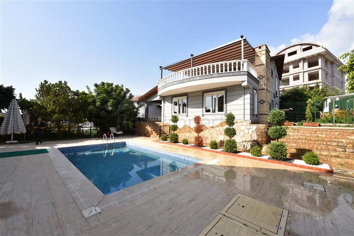 Villa mit Meerblick in Kargicak