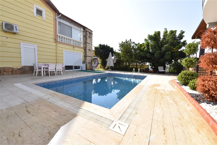 Villa mit Meerblick in Kargicak