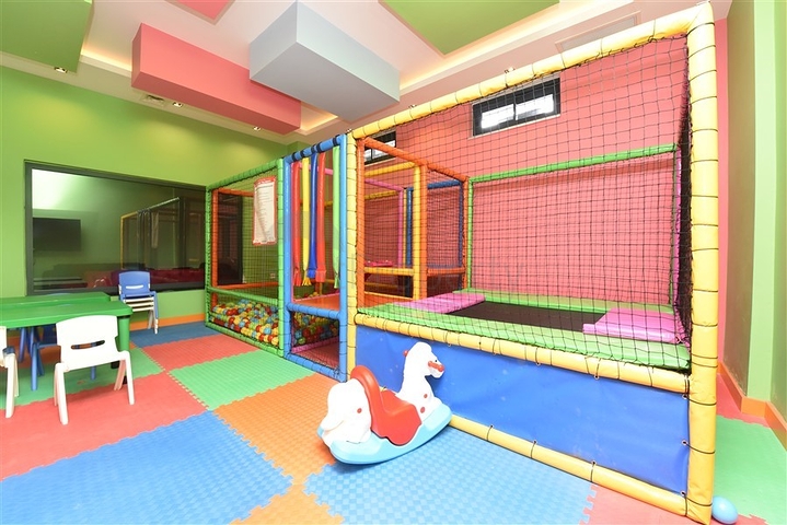 2+1 Apartment in einer Luxuswohnanlage in Mahmutlar