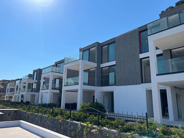 Projekt von Residenzen mit Panoramablick auf das Meer und die Berge im Bezirk Günduan