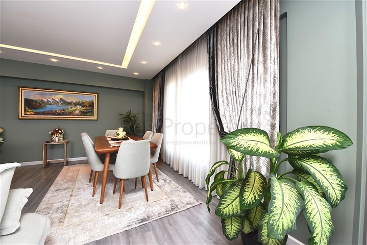 Penthouse zum Verkauf 3+1 auf einer Festung in Alanya