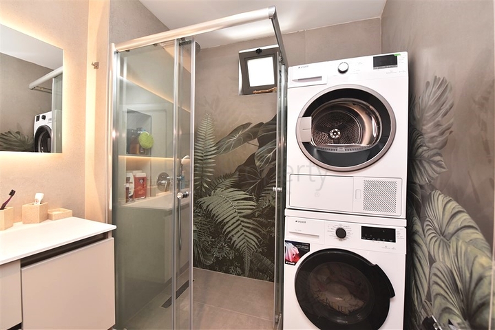 Penthouse zum Verkauf 3+1 auf einer Festung in Alanya