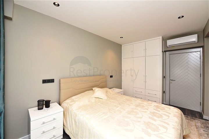 Penthouse zum Verkauf 3+1 auf einer Festung in Alanya