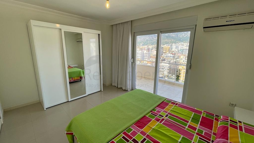 Geräumiges Penthouse im Stadtteil Mahmutlar 