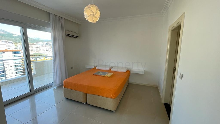 Geräumiges Penthouse im Stadtteil Mahmutlar 