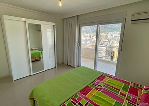 Geräumiges Penthouse im Stadtteil Mahmutlar 