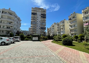 Geräumiges Penthouse im Stadtteil Mahmutlar 