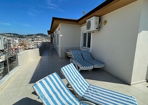 Geräumiges Penthouse im Stadtteil Mahmutlar 