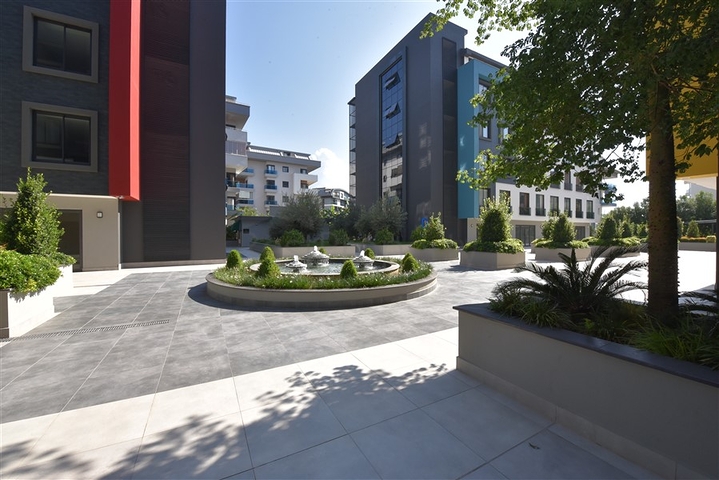 Bürofläche in einem modernen Komplex Bürofläche in einem modernen Komplex