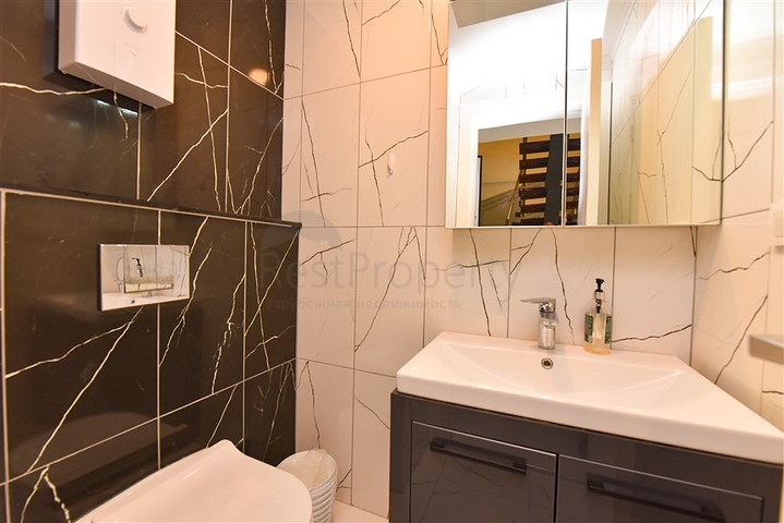 Möbliertes Penthouse im europäischen Bezirk Oba