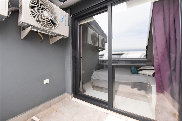 Möbliertes Penthouse im europäischen Bezirk Oba