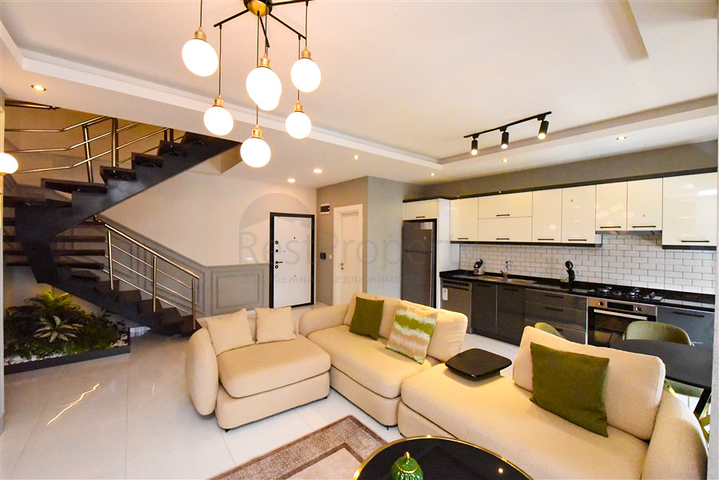 Möbliertes Penthouse im europäischen Bezirk Oba