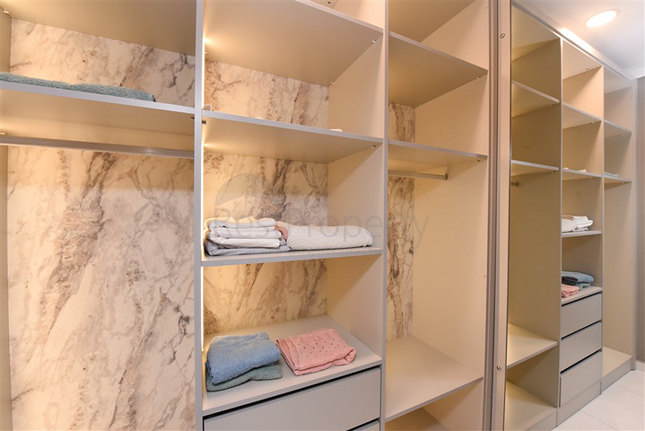 Möbliertes Penthouse im europäischen Bezirk Oba