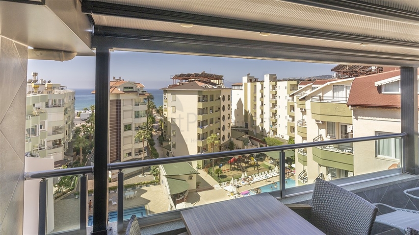 Wohnung 4+1 in der ersten Zeile mit der Möglichkeit der Staatsbürgerschaft 